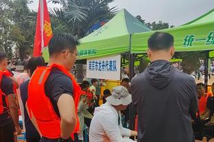 费兰-托雷斯不爽维尼修斯：混蛋，你再敢说些什么我就堵住你嘴巴