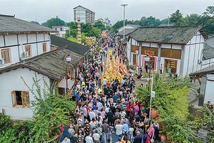 文胖：湖人已经和老鹰谈过穆雷 除湖人以外我会尤其关注篮网